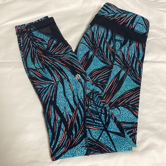 Lululemon Inspire Tight II
Palm Lace Tofino Teal Multi - Picture 10 of 12